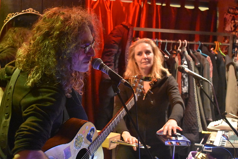 Farouche Zo&eacute; et les Gar&ccedil;onnes Addictes  en concert